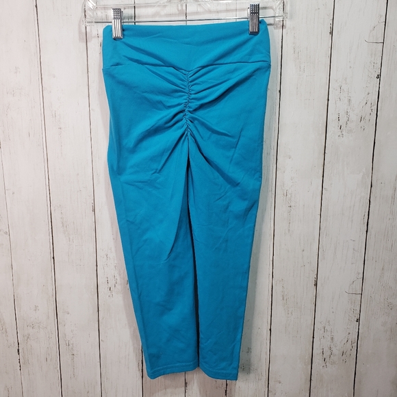 Celestial Bodiez Blue Capri Ruched Bottom Leggings - Picture 3 of 5